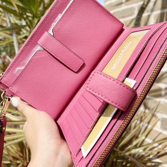 Michael Kors Jet Set Travel Double Zip Wristlet - Picture 4 of 4